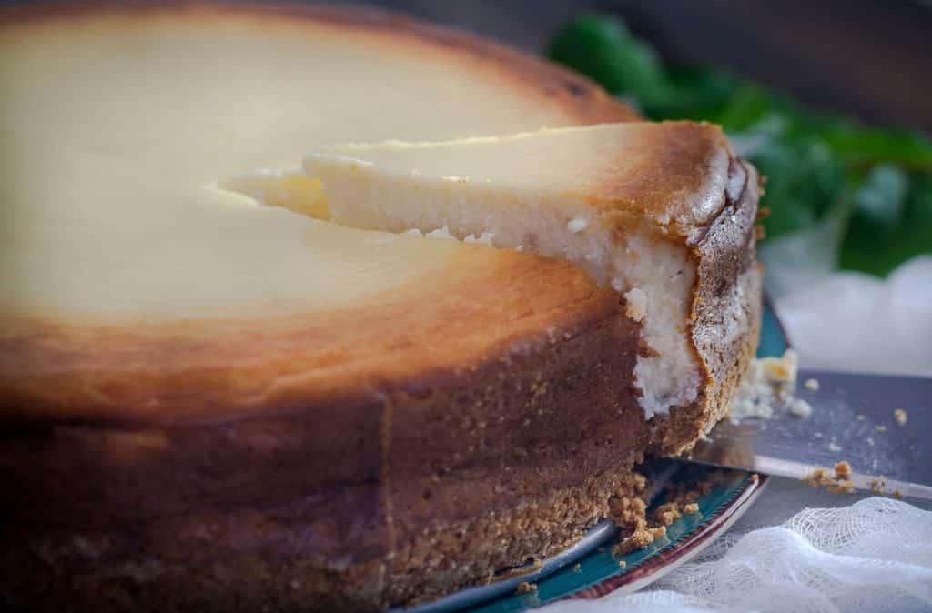 Veganer Käsekuchen - super saftig! YUMMY | veganer-Kuchen.de